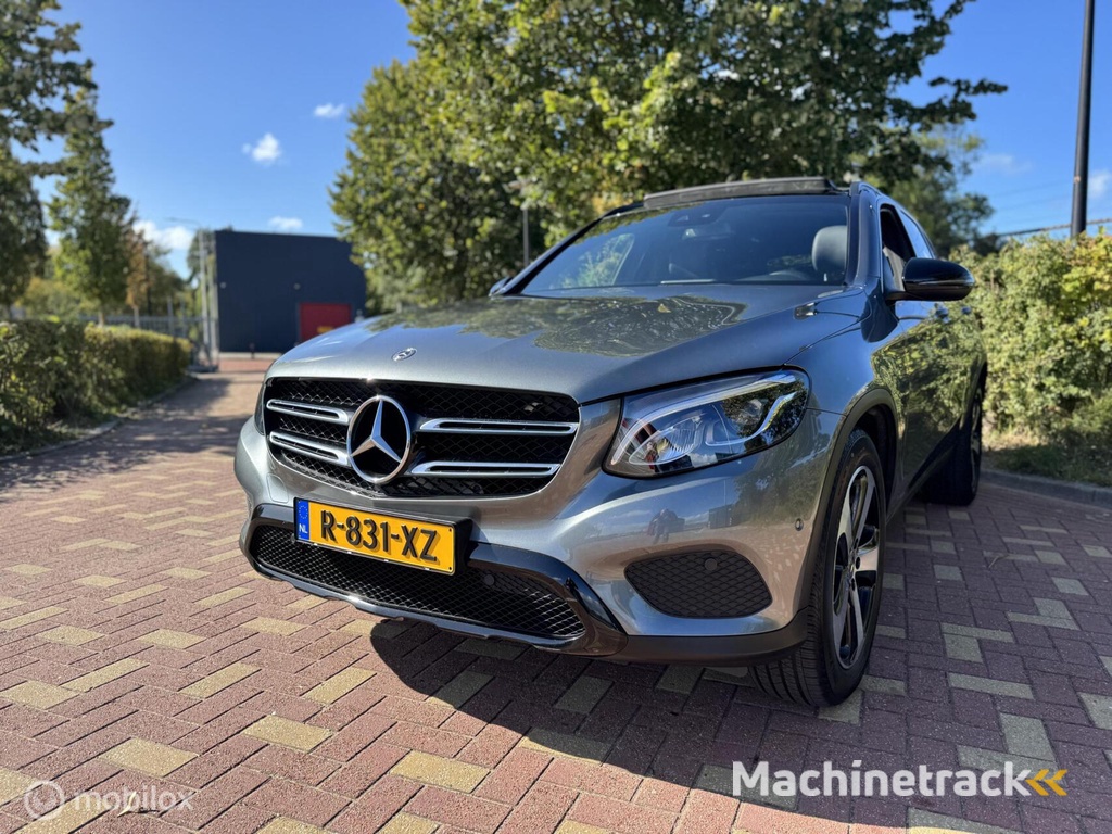 Mercedes GLC-klasse 250 4MATIC AMG/ Night pakket / Schuifdak