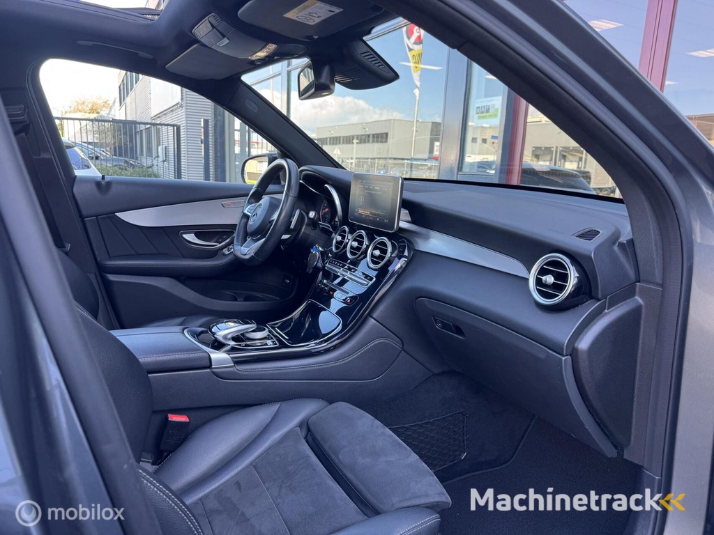 Mercedes GLC-klasse 250 4MATIC AMG/ Night pakket / Schuifdak
