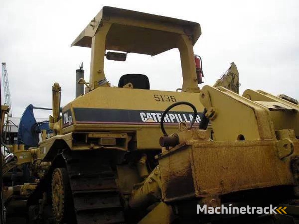 CAT D8L
