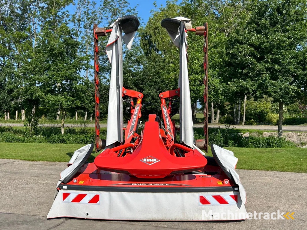 Kuhn GMD 9530 & GMD 3125 F-FF Triple maaier Vlindermaaier Schijvenmaaier