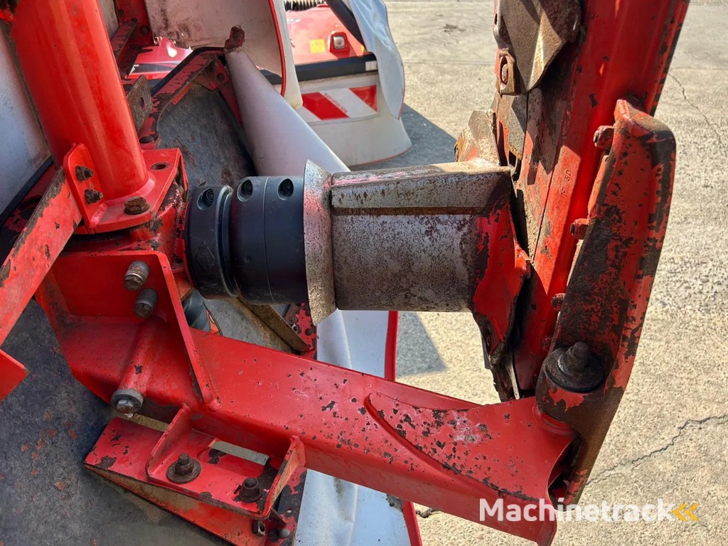 Kuhn GMD 9530 & GMD 3125 F-FF Triple maaier Vlindermaaier Schijvenmaaier