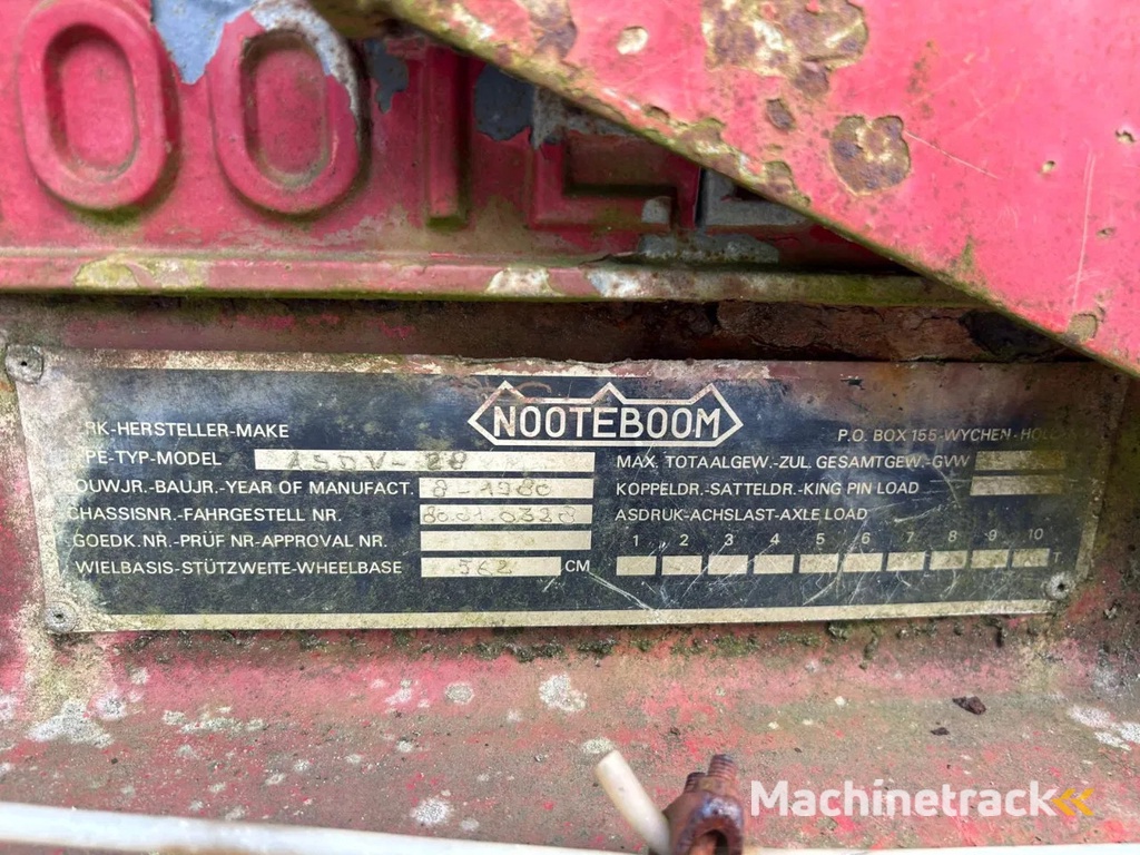 Nooteboom 3 asser Dieplader Rampen Landbouwkenteken semi trailer