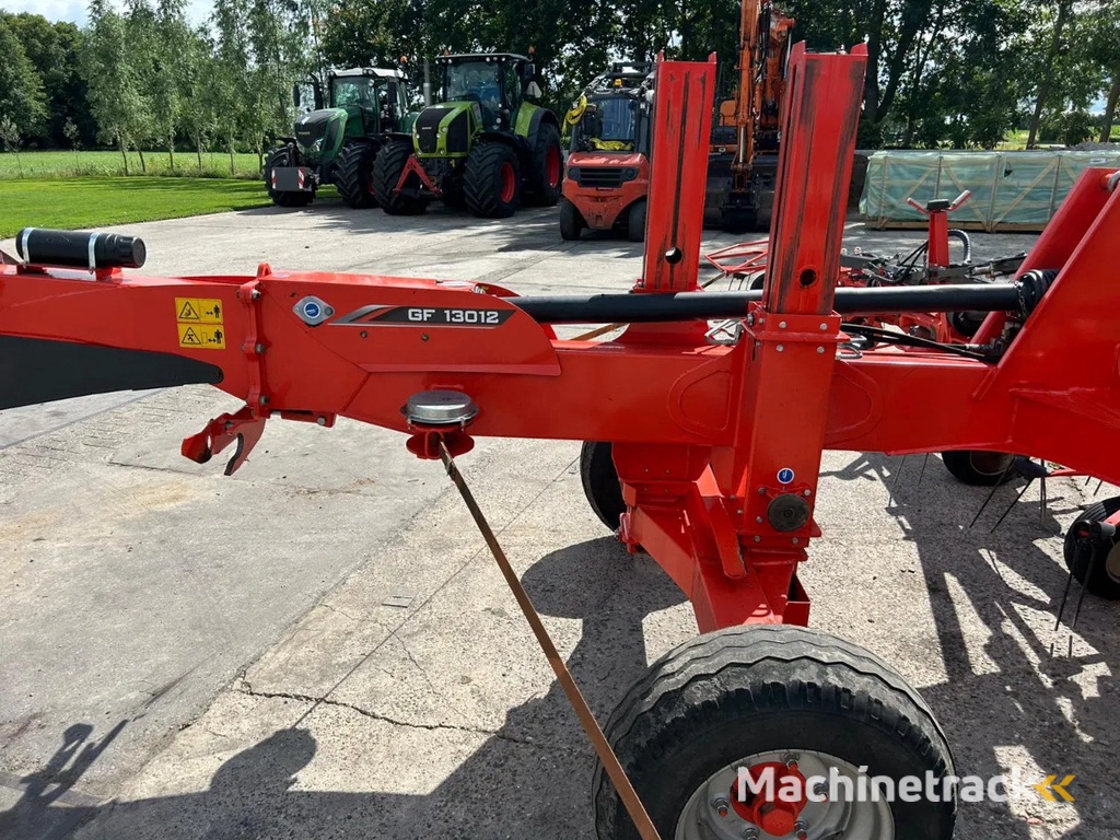 Kuhn GF 13012 Schudder Getrokken 13.00 meter
