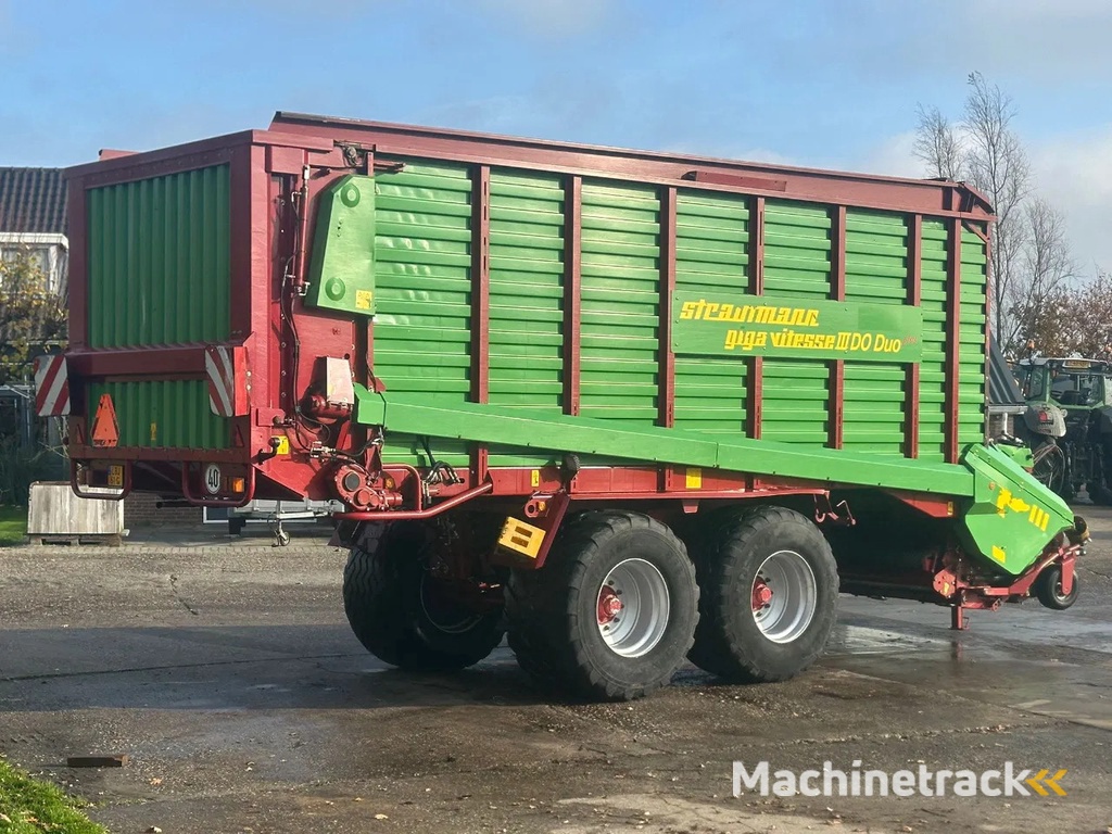 Strautmann Giga Vitesse III 3 Ladewagen Opraapwagen