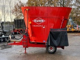 Minituur van Kuhn EuroMix I Eurom170 12 m3 mengwagen