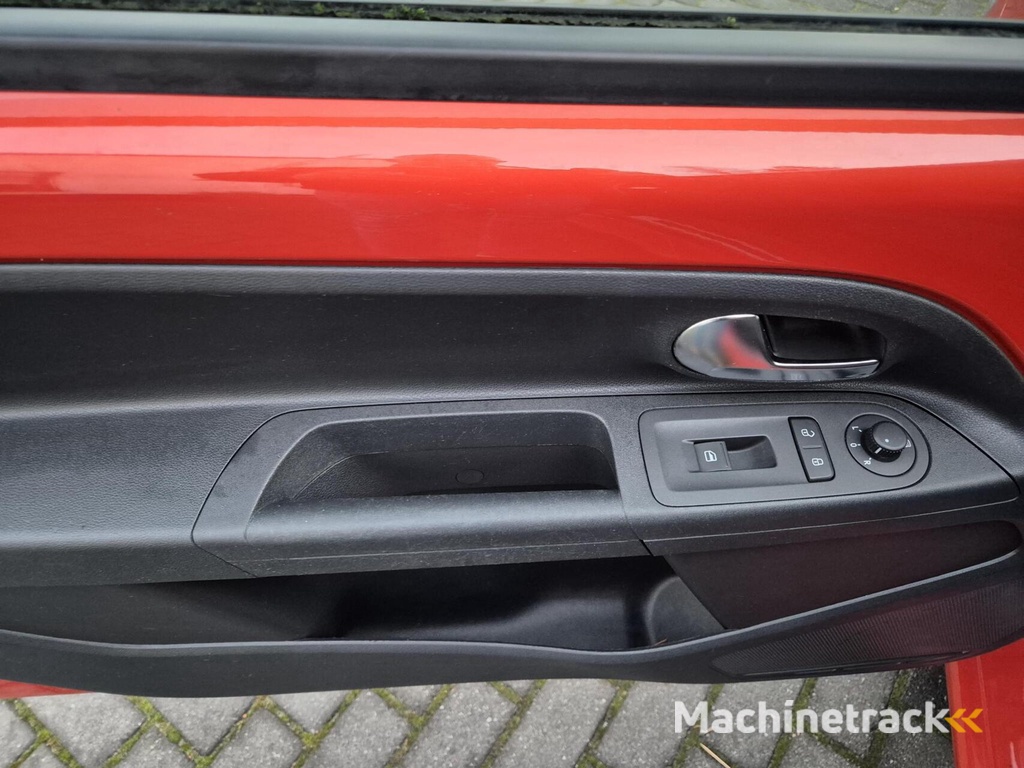 Volkswagen Up! 1.0 GROOVE UP! BlueM  AIRCO|NAV|LM|CRUISE|PDC