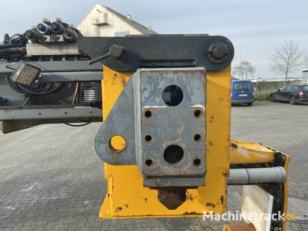 Seith Pipehandling Reachstacker 15036