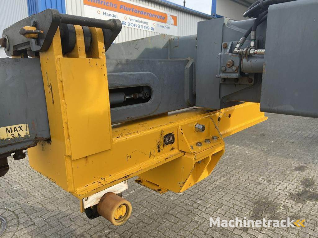 Seith Pipehandling Reachstacker 15036