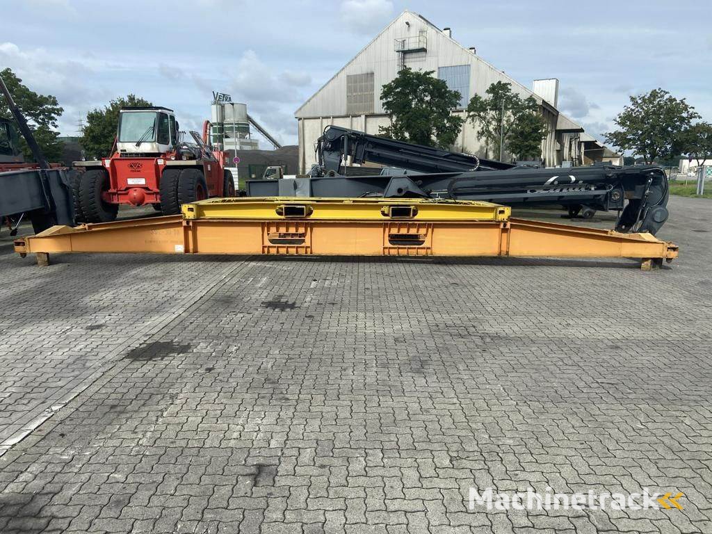 Kalmar 20 and 40 `Topspreader