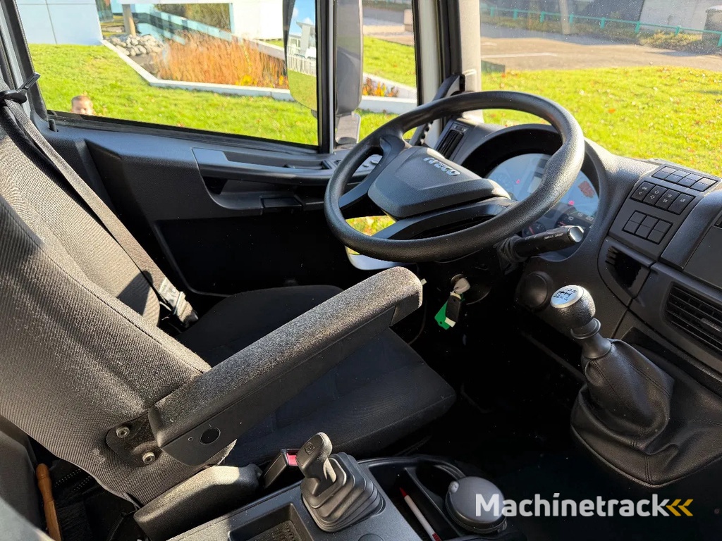 Iveco Eurocargo 120 220 + COOLING MACHINE + TIEFKUHL + NL TRUCK + AIRCO + 291.997 KM