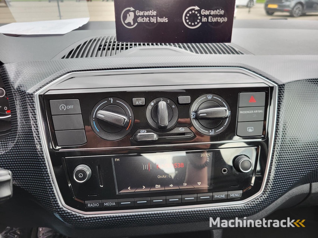 Volkswagen Up! 1.0 BMT move up! 5 deurs airco lm velgen