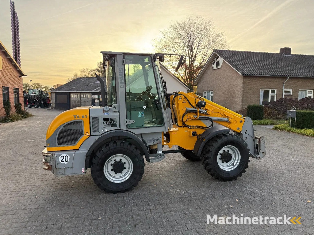 Paus TL8.7 telescoop loader shovel