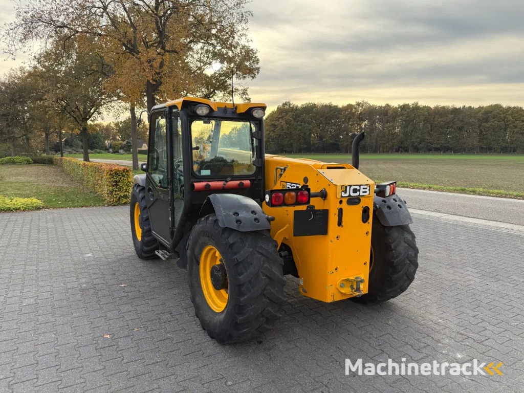 JCB 527-58 AGRI verreiker