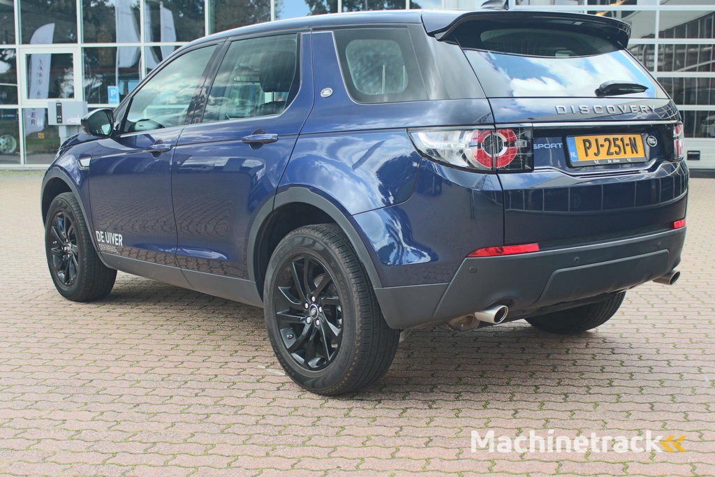 Land Rover Discovery Sport 2.0 eD4 E-Capability 150pk 2WD 5p. Pure LAND ROVER Discovery Sport 2.0 eD4 E-Capability 150pk 2WD 5p. Pure