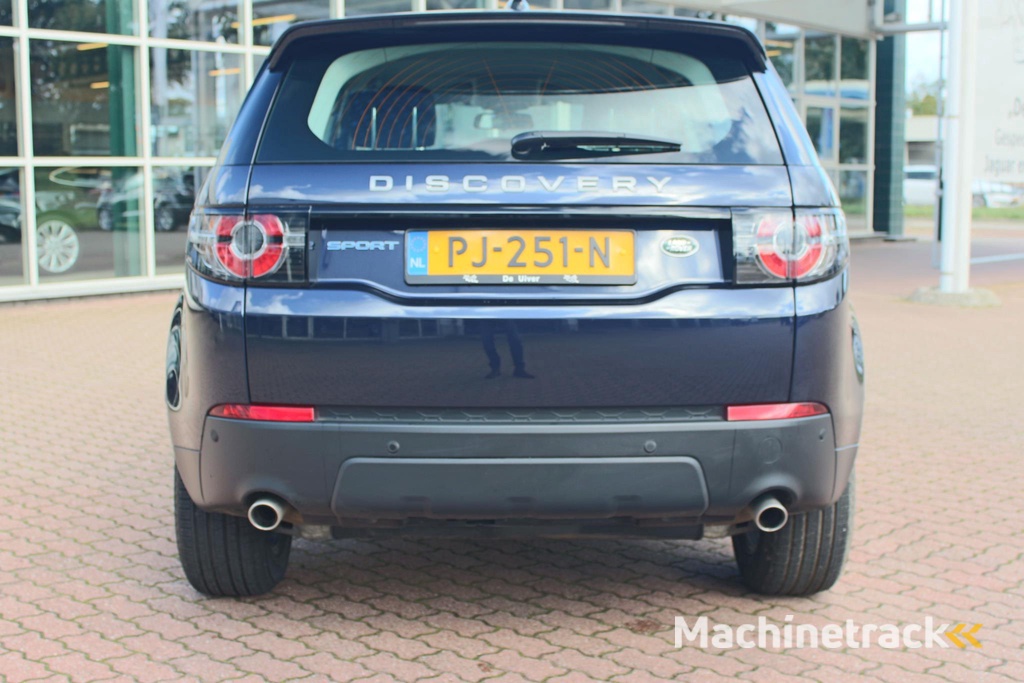 Land Rover Discovery Sport 2.0 eD4 E-Capability 150pk 2WD 5p. Pure LAND ROVER Discovery Sport 2.0 eD4 E-Capability 150pk 2WD 5p. Pure