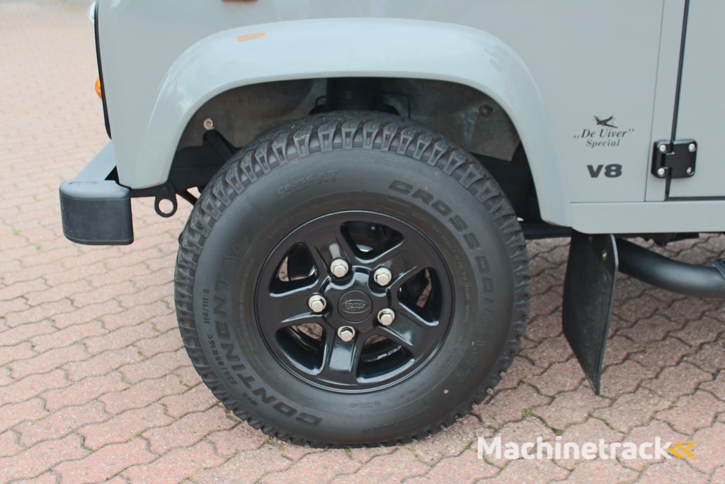 Land Rover Defender 3.5 V8 ST WGN 110 4WD