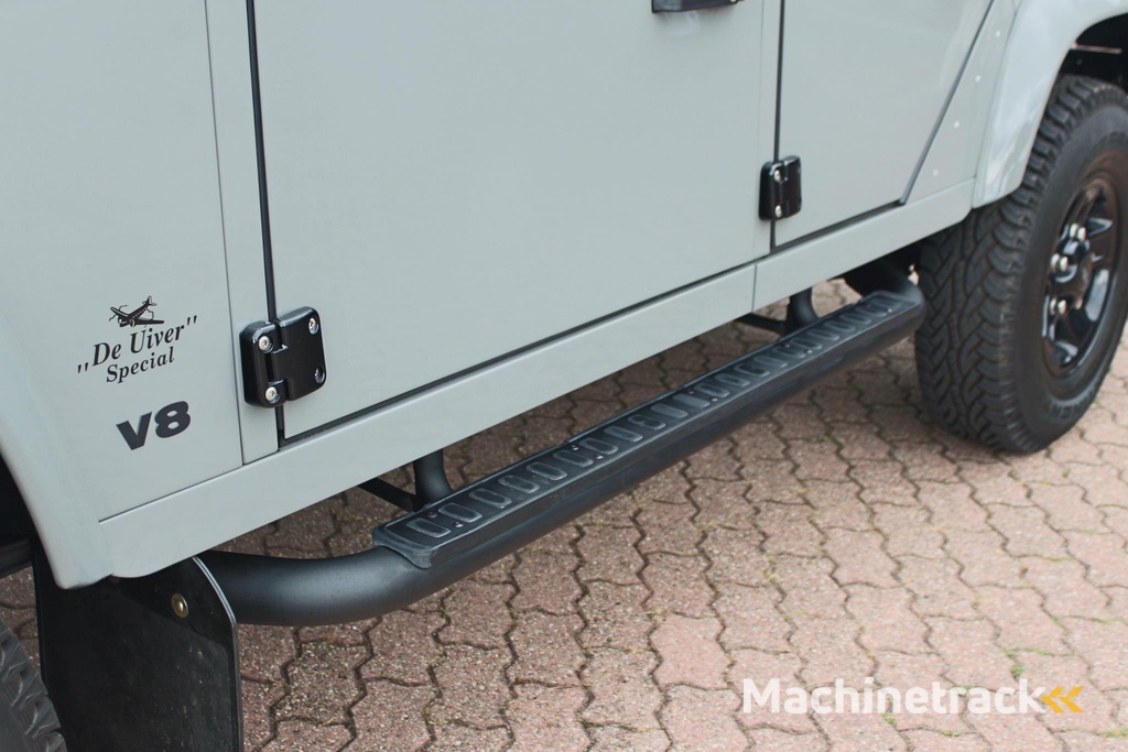 Land Rover Defender 3.5 V8 ST WGN 110 4WD