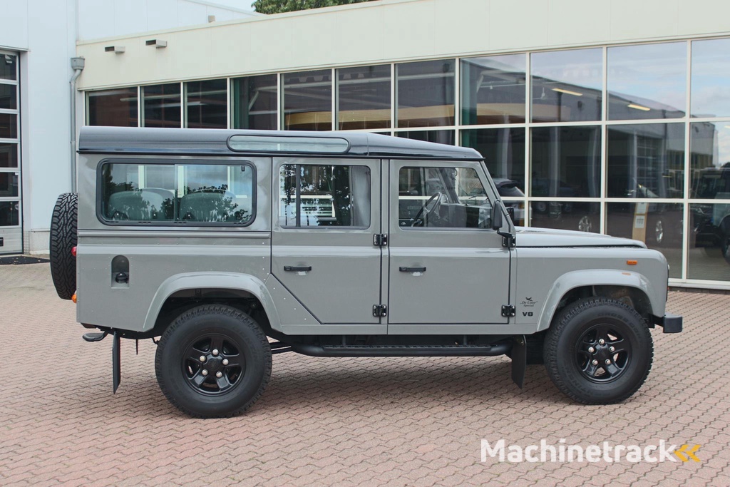 Land Rover Defender 3.5 V8 ST WGN 110 4WD