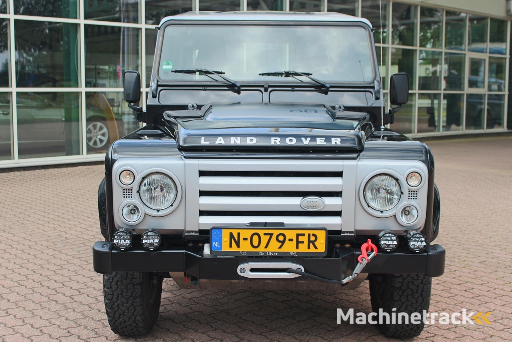Land Rover Defender 2.4 TD 90 SW SVX 60th Anniversary