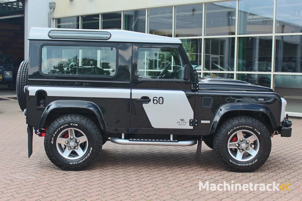 Land Rover Defender 2.4 TD 90 SW SVX 60th Anniversary