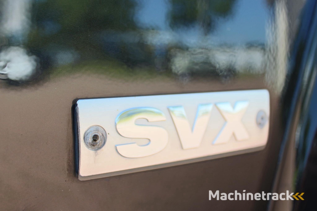 Land Rover Defender 2.4 TD 90 SW SVX 60th Anniversary