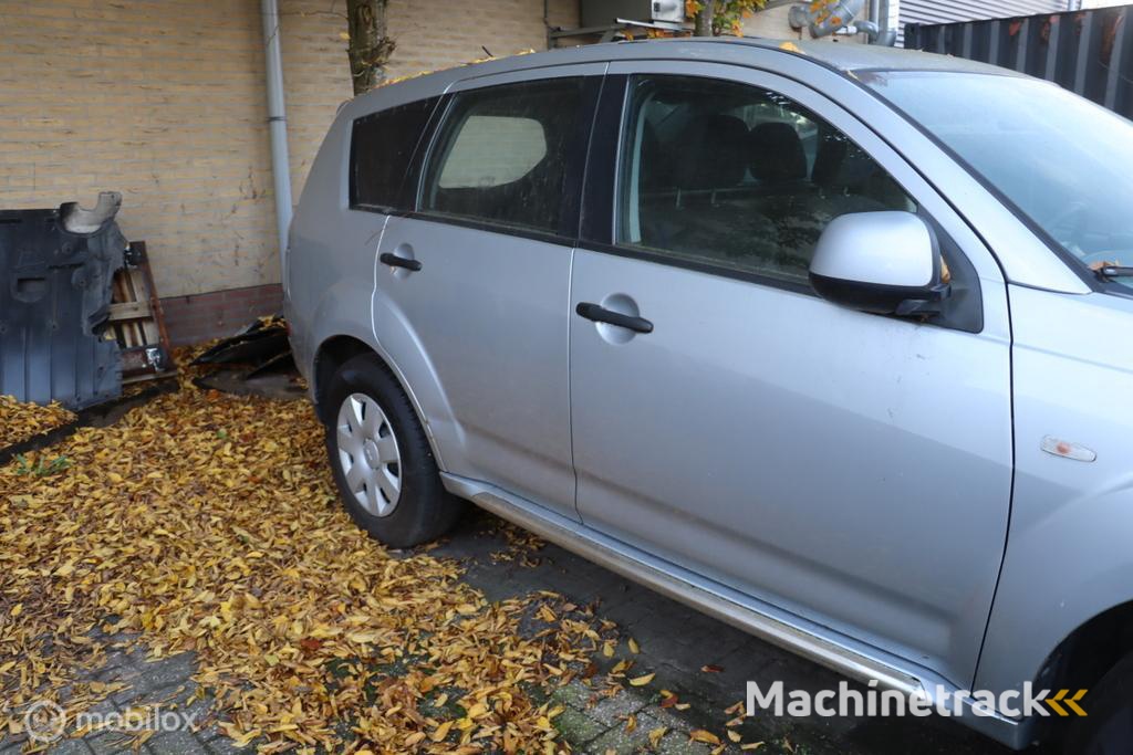 Online veiling: Mitsubishi Outlander bij ProVeiling