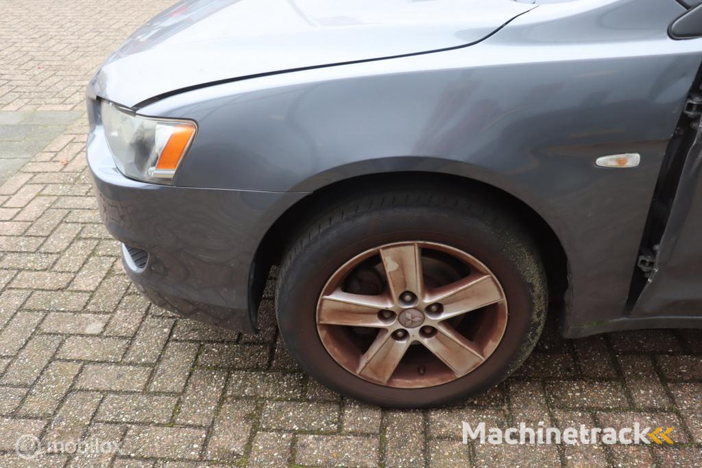 Online veiling: Mitsubishi Lancer in veiling bij ProVeiling