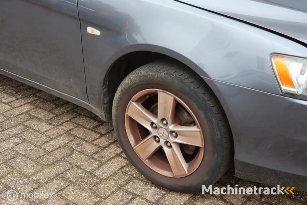 Online veiling: Mitsubishi Lancer in veiling bij ProVeiling