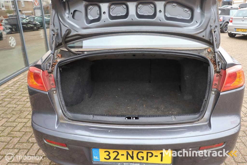 Online veiling: Mitsubishi Lancer in veiling bij ProVeiling