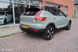 Minituur van Volvo XC40 Recharge Core 80 KW Carplay Navi