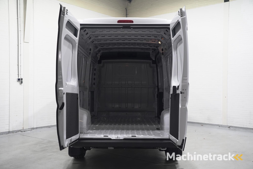 Fiat Ducato 2.2 MultiJet 140 pk L3H2 v.a. 449,- p/mnd, 13m3