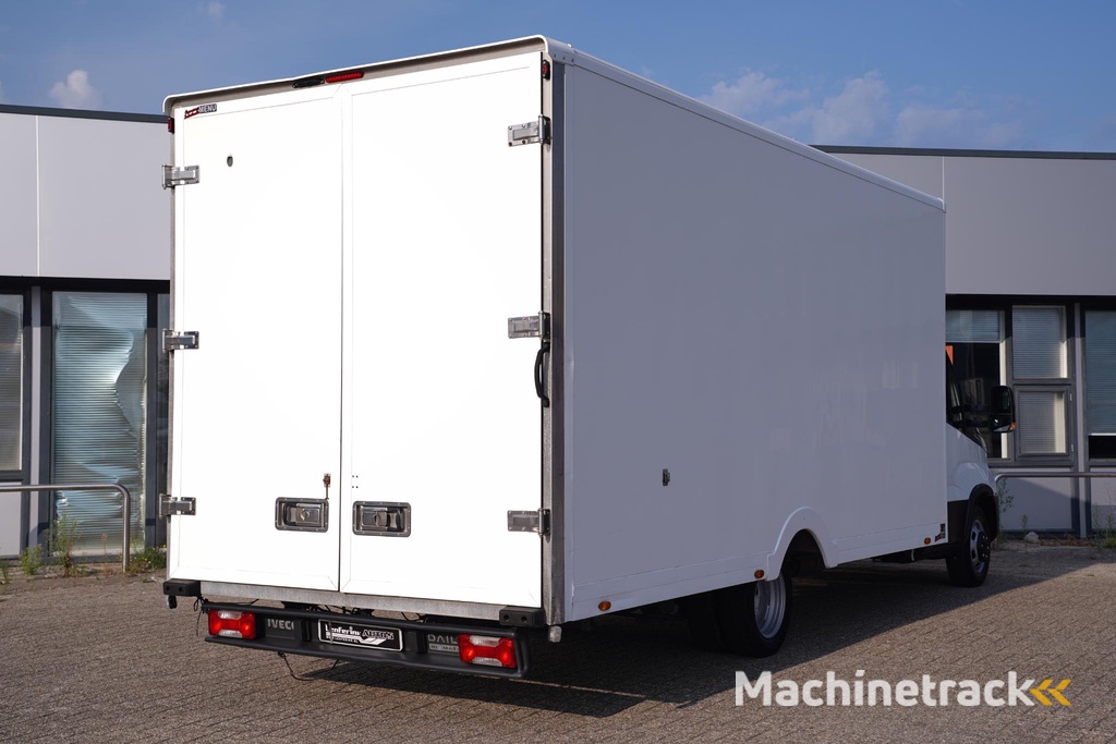 Iveco Daily 35C14 140 pk Automaat Bakwagen 30M3 Airco, Camera Luchtvering, Dakspoiler, Dubbel Lucht LxBxH 530x227x240 cm, 3-Zits