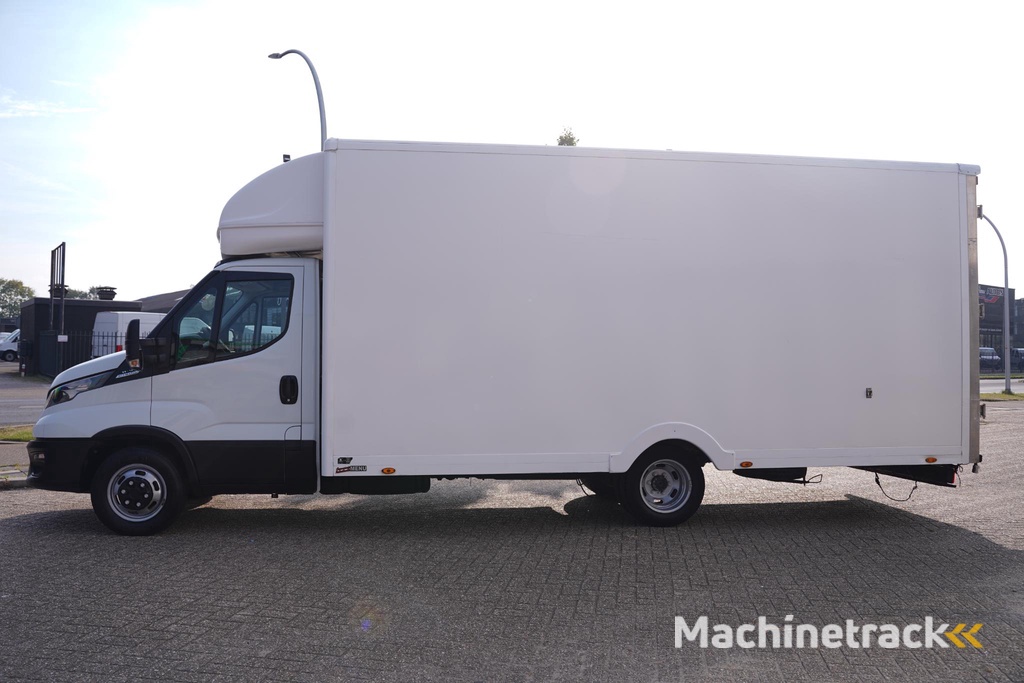 Iveco Daily 35C14 140 pk Automaat Bakwagen 30M3 Airco, Camera Luchtvering, Dakspoiler, Dubbel Lucht LxBxH 530x227x240 cm, 3-Zits