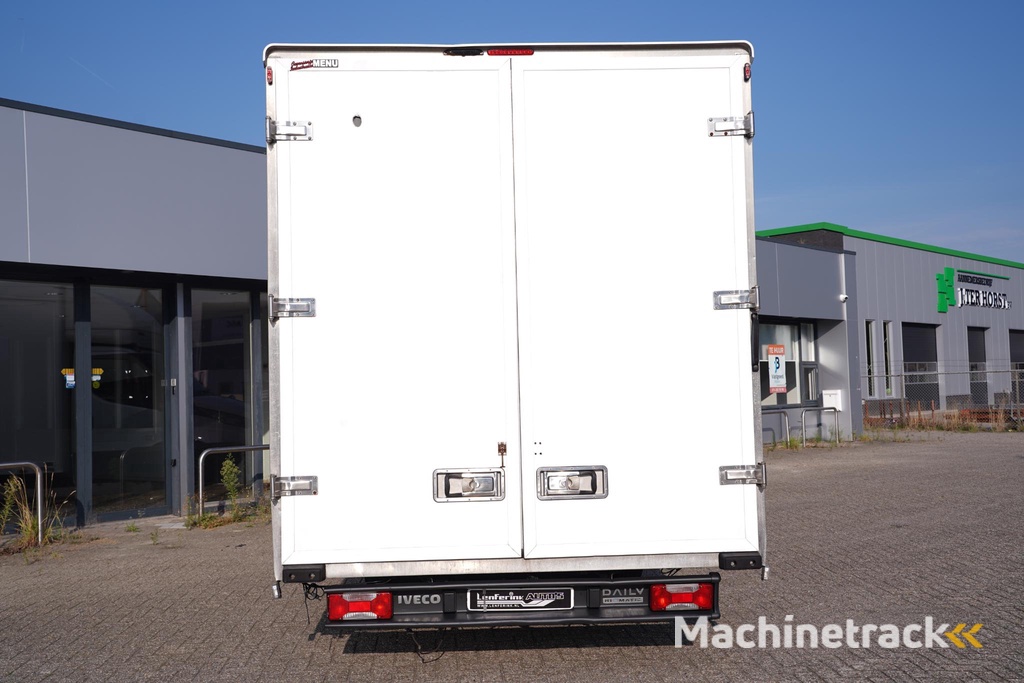 Iveco Daily 35C14 140 pk Automaat Bakwagen 30M3 Airco, Camera Luchtvering, Dakspoiler, Dubbel Lucht LxBxH 530x227x240 cm, 3-Zits