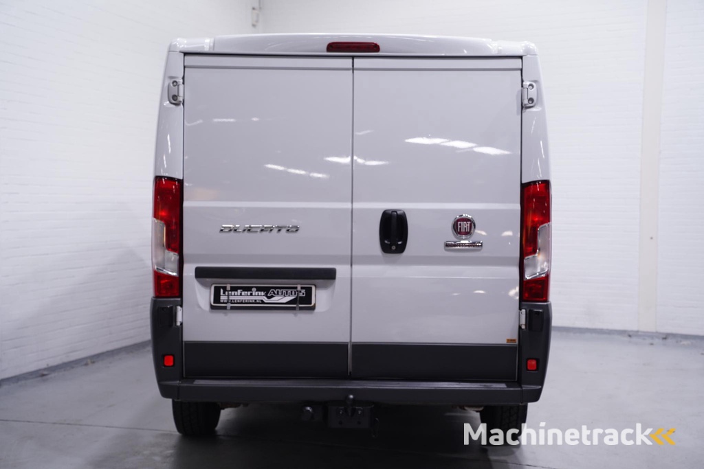 Fiat Ducato 2.3 MultiJet 130 pk L1H1 Airco, Trekhaak Laadruimte Pakket, NAP, 3-Zits