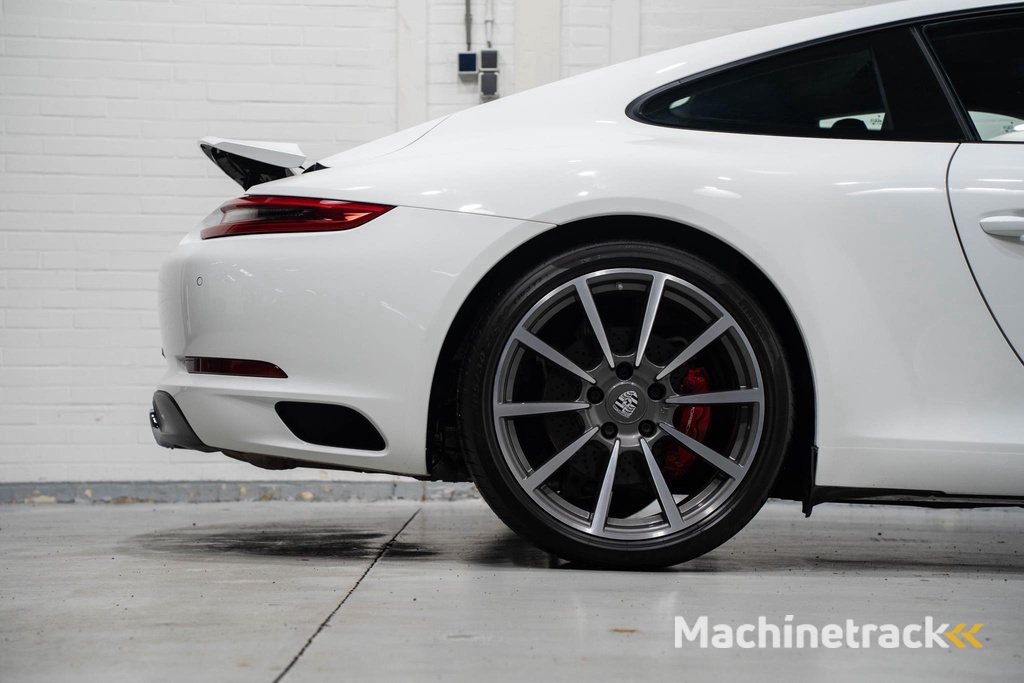 Porsche 911 3.0 Carrera S