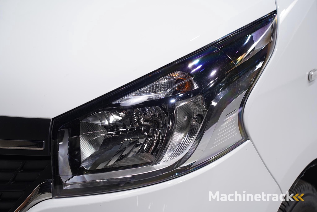 Renault Trafic 2.0 DCi 120 pk L1H1 Airco, Keyless Entry PDC achter, Laaduimte pakket, Slechts 42 dkm !!