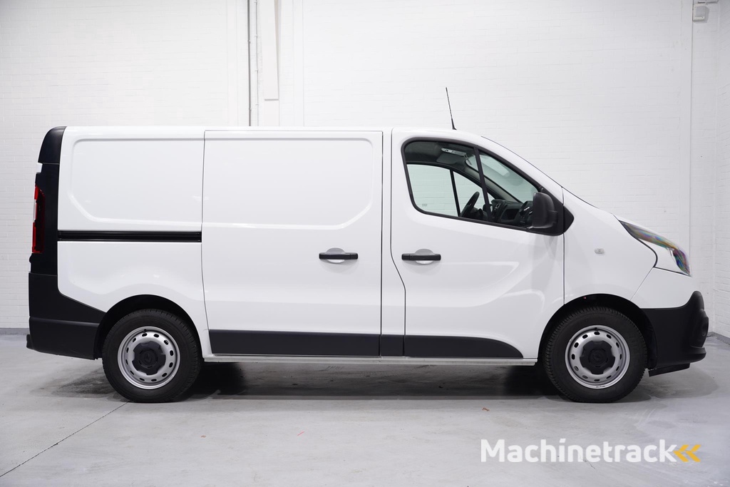 Renault Trafic 2.0 DCi 120 pk L1H1 Airco, Keyless Entry PDC achter, Laaduimte pakket, Slechts 42 dkm !!