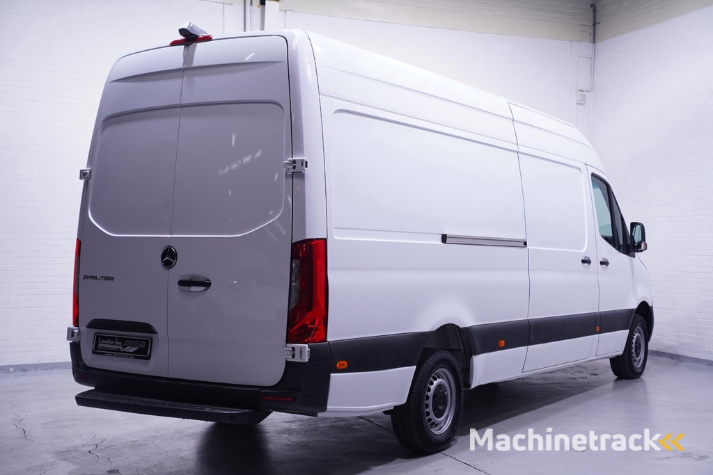 Mercedes-Benz Sprinter 317 CDI 170 pk L3H2 Automaat Airco, Camera