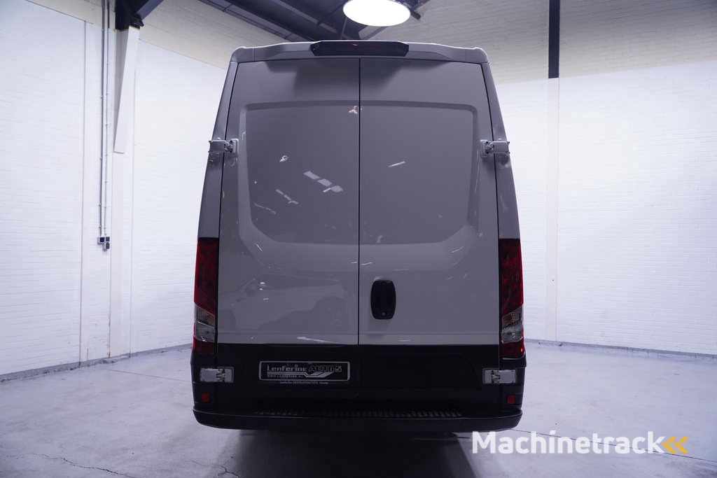 Iveco Daily 35C16 160 pk L4H2 Automaat, Dubbel Lucht achter Airco, Audio, Laadruimte Pakket, Opstap achter, 3-Zits