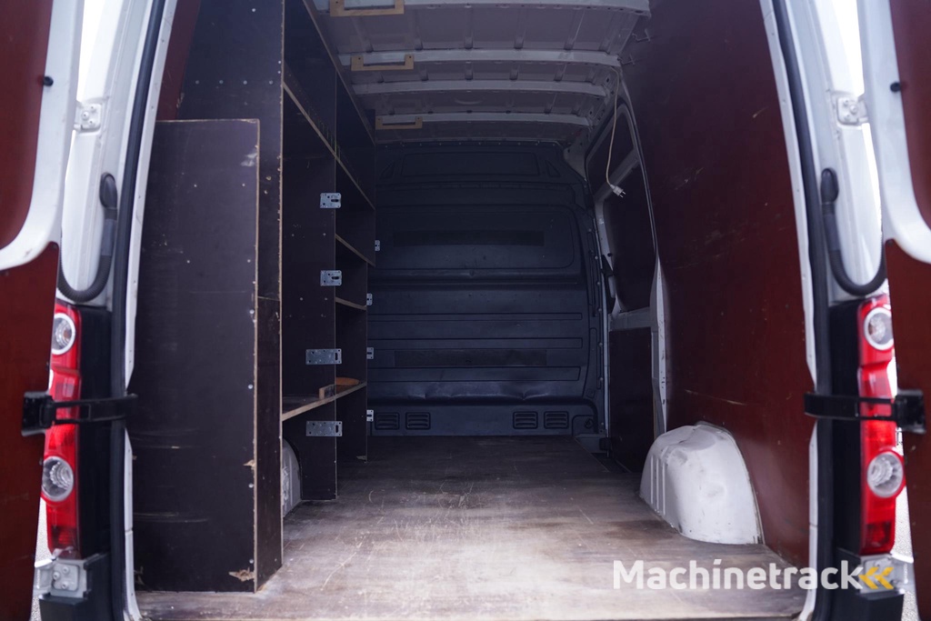 Volkswagen Crafter 2.0 TDI 136 pk L2H2