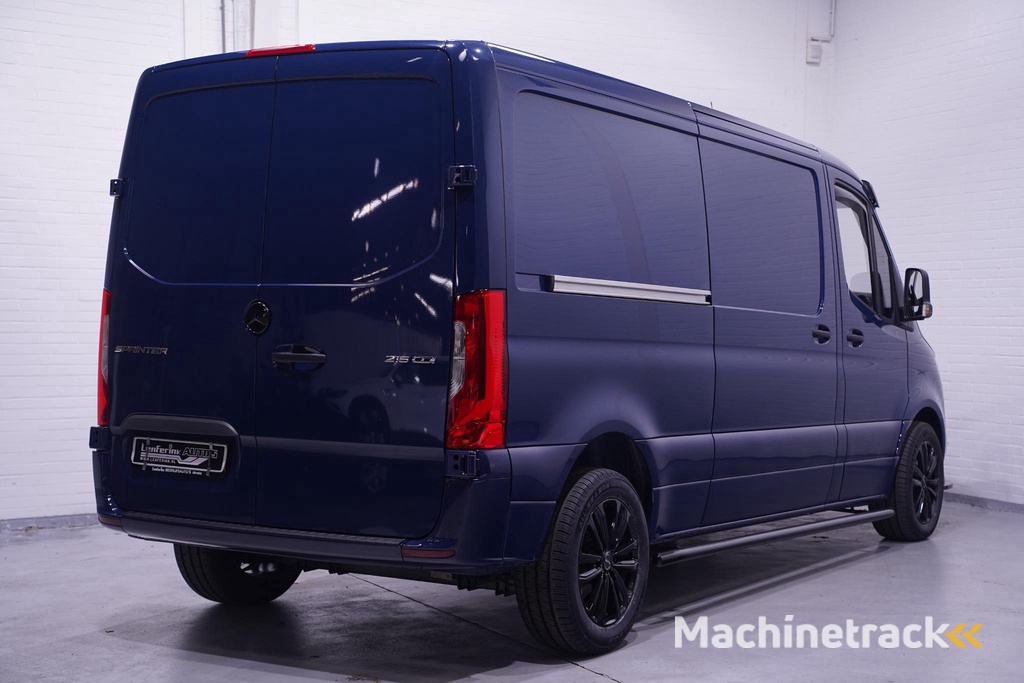 Mercedes-Benz Sprinter 215 CDI 150 pk L2H1 Black&Blue Edition 18' LMV