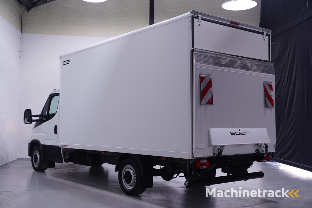 Iveco Daily 35S16 160 pk Bakwagen met Laadklep Airco