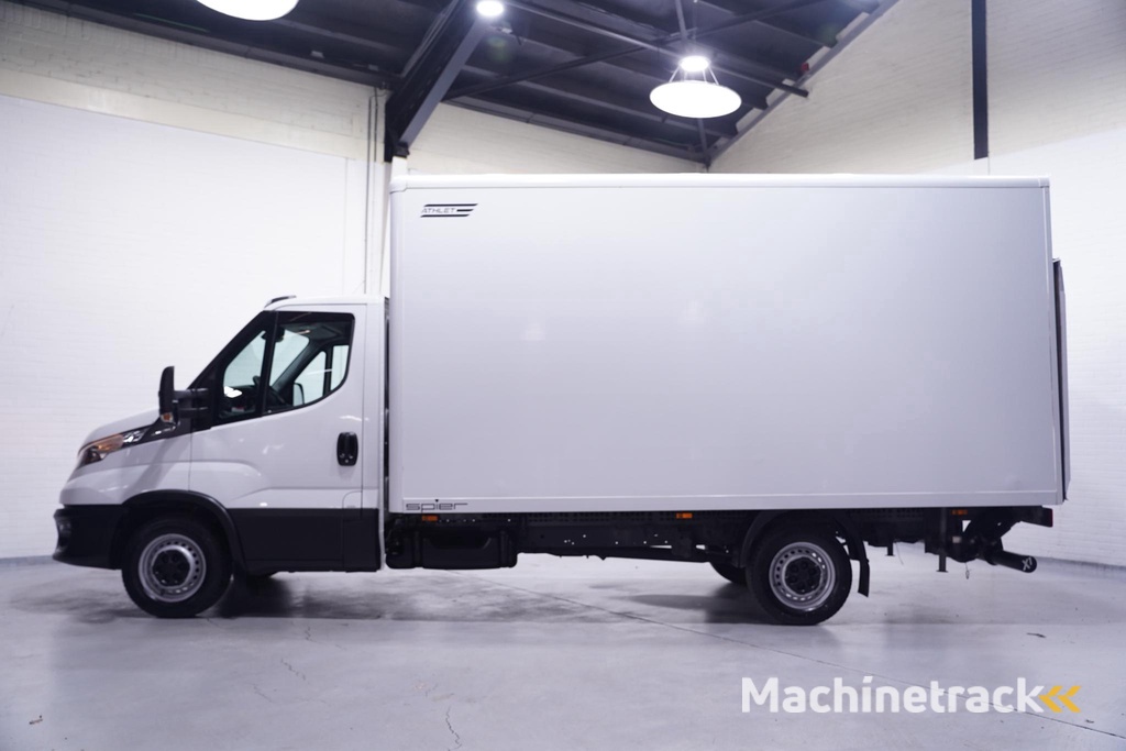 Iveco Daily 35S16 160 pk Bakwagen met Laadklep Airco