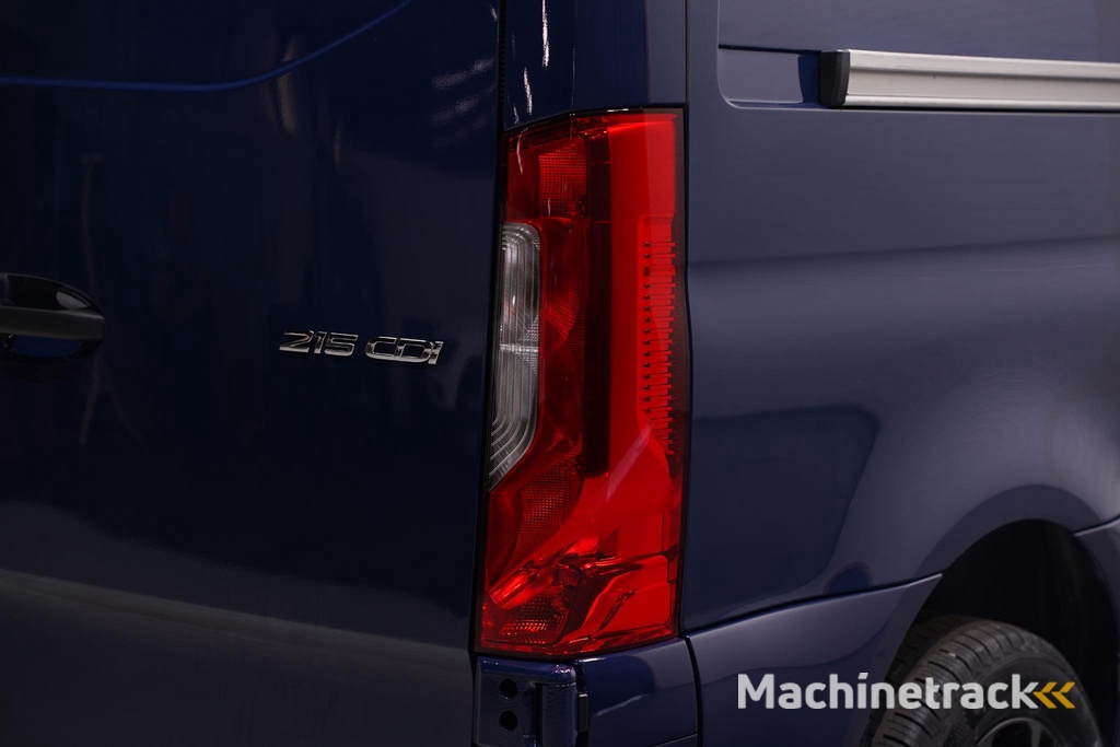 Mercedes-Benz Sprinter 215 CDI 150 pk L2H1 Black&Blue Edition 18' LMV