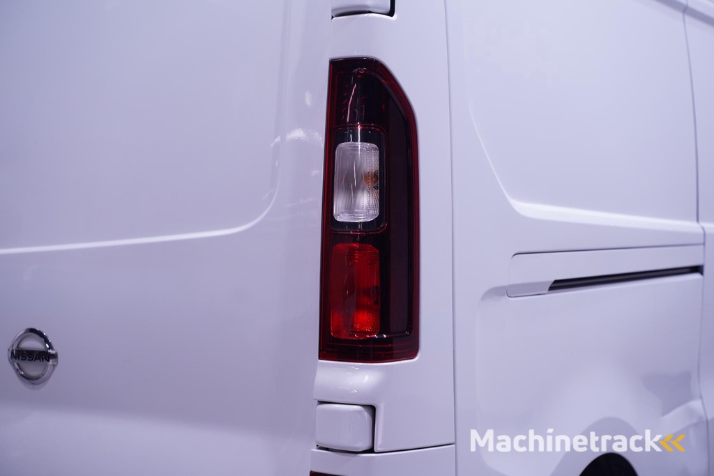 Nissan NV300 1.6 DCi 125 pk L2H1 Optima Navi, Camera Trekhaak, Imperiaal, Cruise Control, Airco, 3-Zits