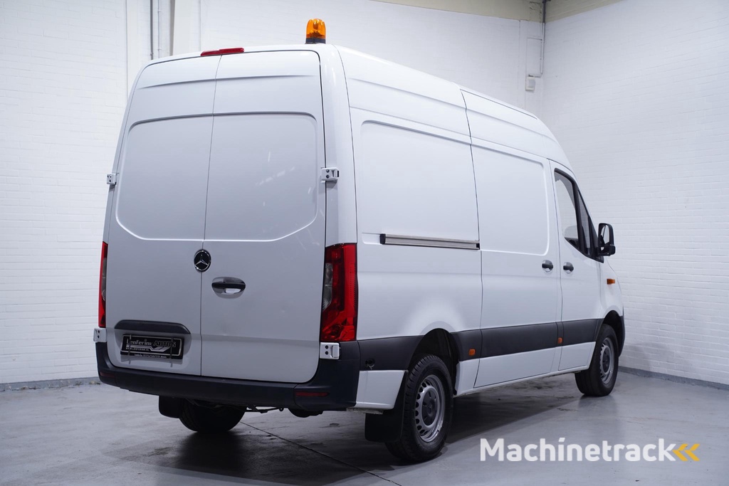 Mercedes-Benz Sprinter 317 CDI 170 pk L2H2 Navi, Laadruimte Pakket Airco, Apple Carplay, DAB+, 3-Zits