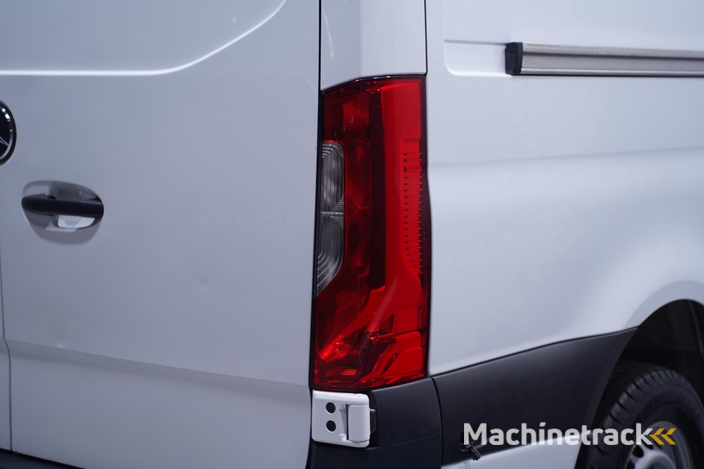 Mercedes-Benz Sprinter 317 CDI 170 pk L2H2 Navi, Laadruimte Pakket Airco, Apple Carplay, DAB+, 3-Zits