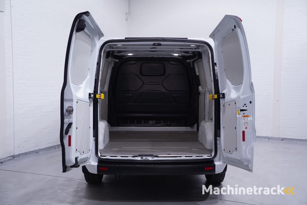 Ford Transit Custom 2.0 TDCI 130 pk L1H1 Navi, Camera, Airco