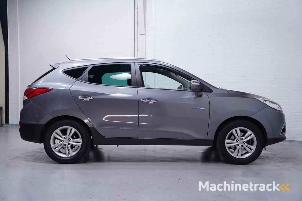 Hyundai ix35 1.6i GDI Style panodak trekhaak PDC achter privateglas climate controlle cruise controlle LMV 17-inch APK tot 20/11/2026